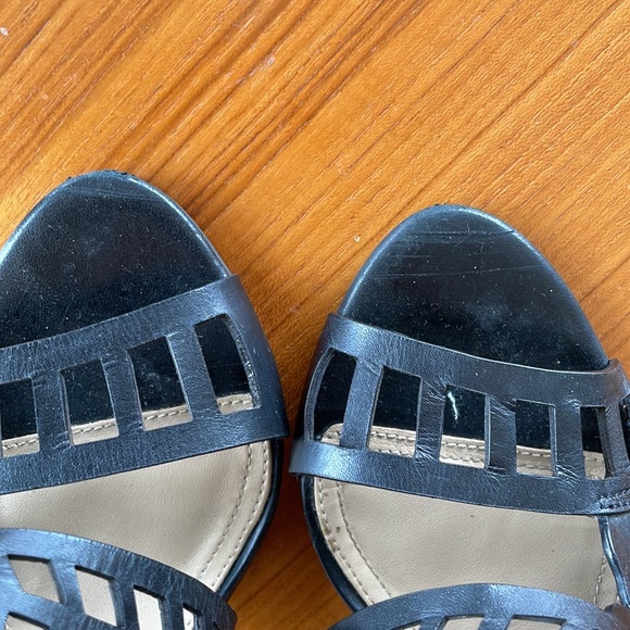 BCBG Cut out Heels | Size 8 - Picture 6 of 6